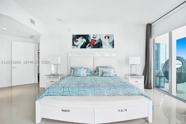 Building Photo - 17301 Biscayne Blvd