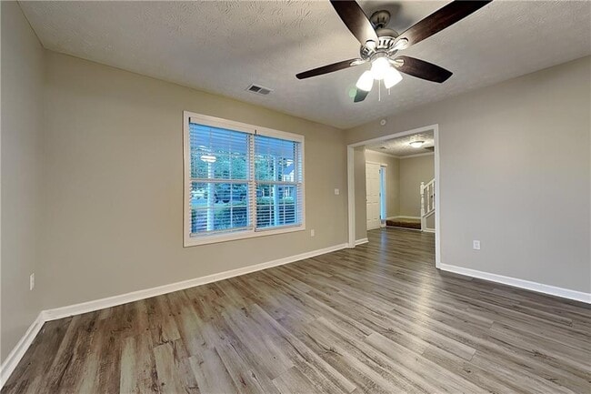 Foto del edificio - 1210 Webb Farm Ln