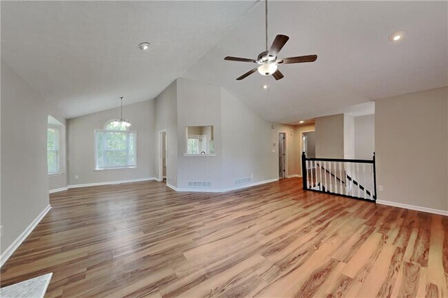 Foto del edificio - 460 Highlander Way