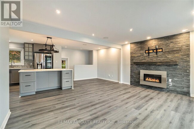 Building Photo - 20 Harwick Crescent