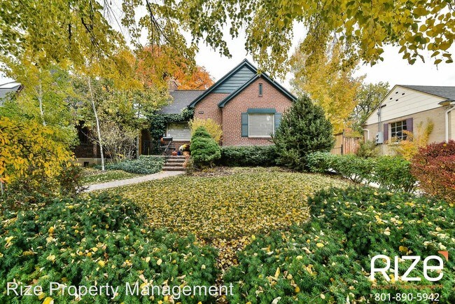 Building Photo - 5 br, 2 bath House - 1561 Michigan Avenue