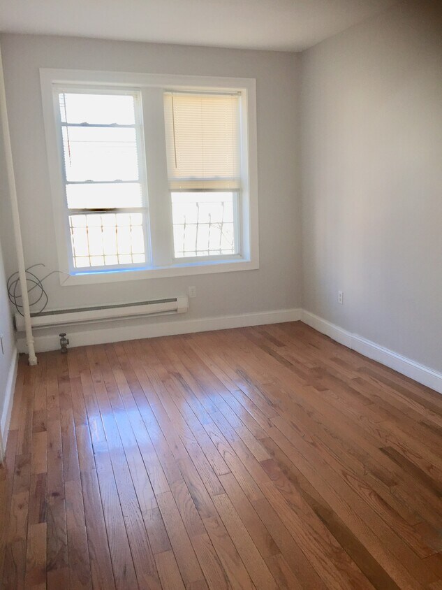Primary Photo - 6120 Monroe Pl
