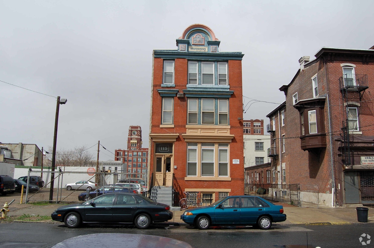 115 N 3rd St, Camden, NJ 08102 Apartments in Camden, NJ