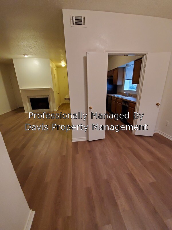 Building Photo - 8555 Fair Oaks Crossing