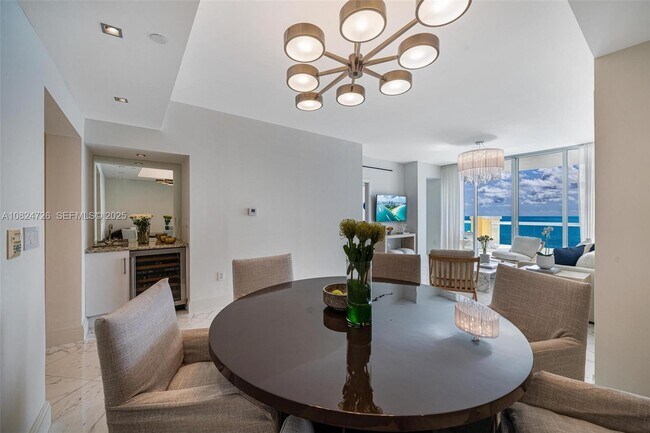 Foto del edificio - 17875 Collins Ave