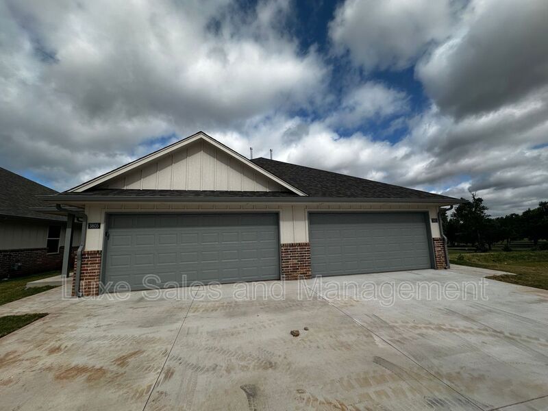 Photo - 3715 Franks Way