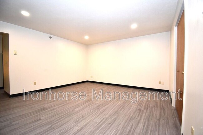 Foto del edificio - 813 W Villard St