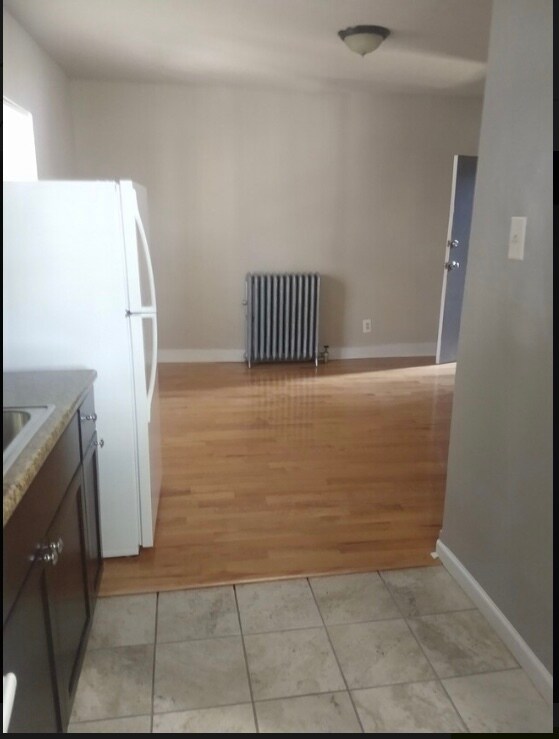 Foto del edificio - 5662 N Ridge Ave
