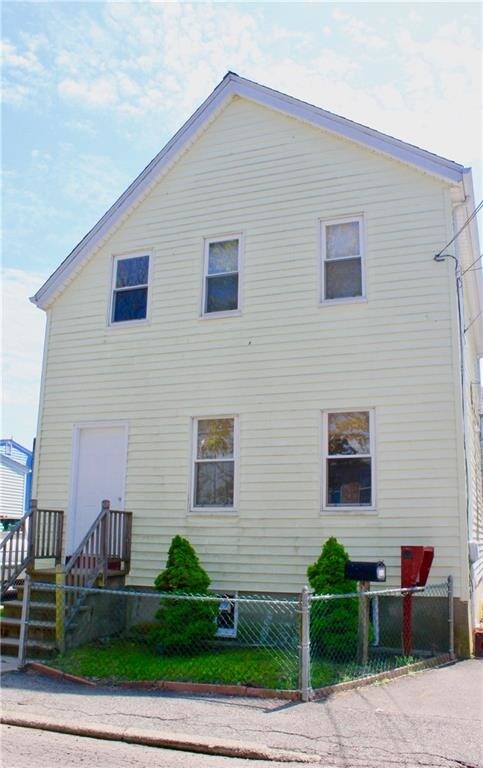 Primary Photo - 26 Shaws Ln