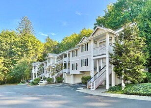 Building Photo - 12123 NE 172nd Pl