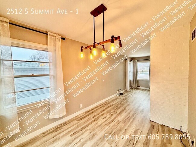 Foto del edificio - 2512 S Summit Ave