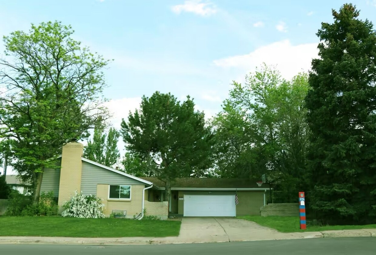 Primary Photo - Charming 3BR House in Denver