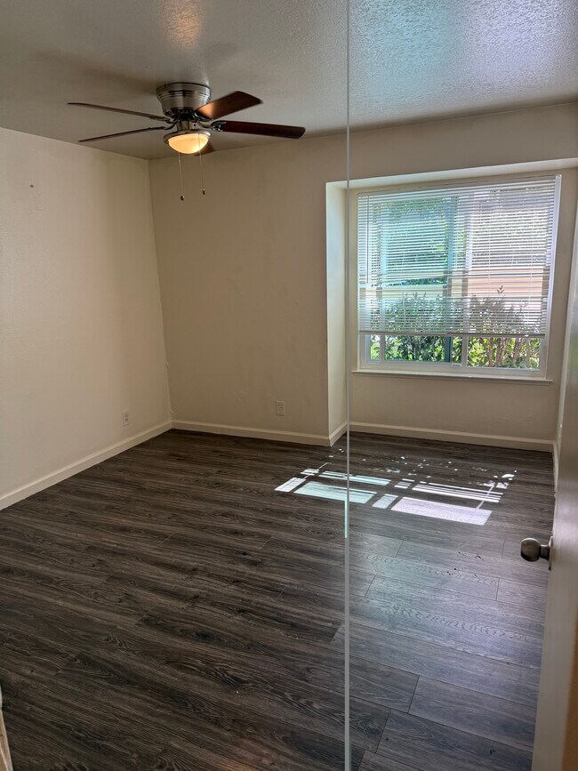 Foto del edificio - 6832 Butler Ct