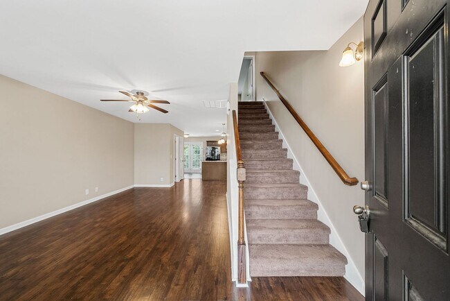 Foto del edificio - Two Bedroom in Governor's Crossing!