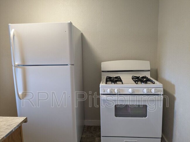 Foto del edificio - 2357 Brownsville Rd