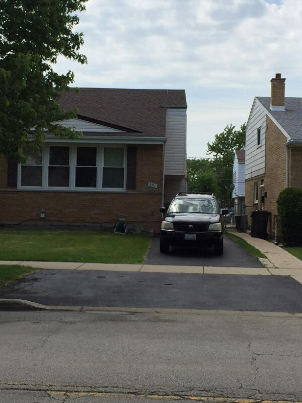 Photo - 9260 Dee Rd (Des Plaines, IL)