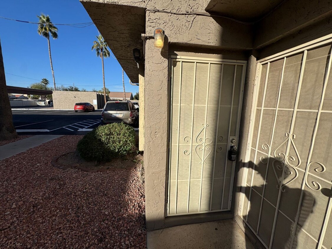 Photo - 6140 W Townley Ave (Glendale, AZ)