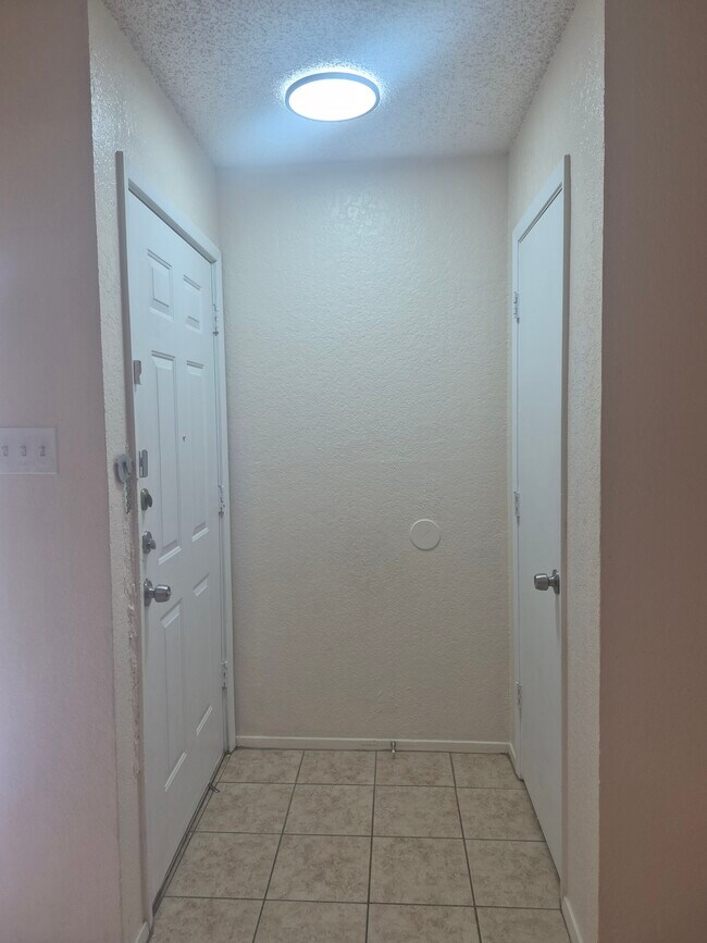 Foto del edificio - 3712 Hulen Park Cir
