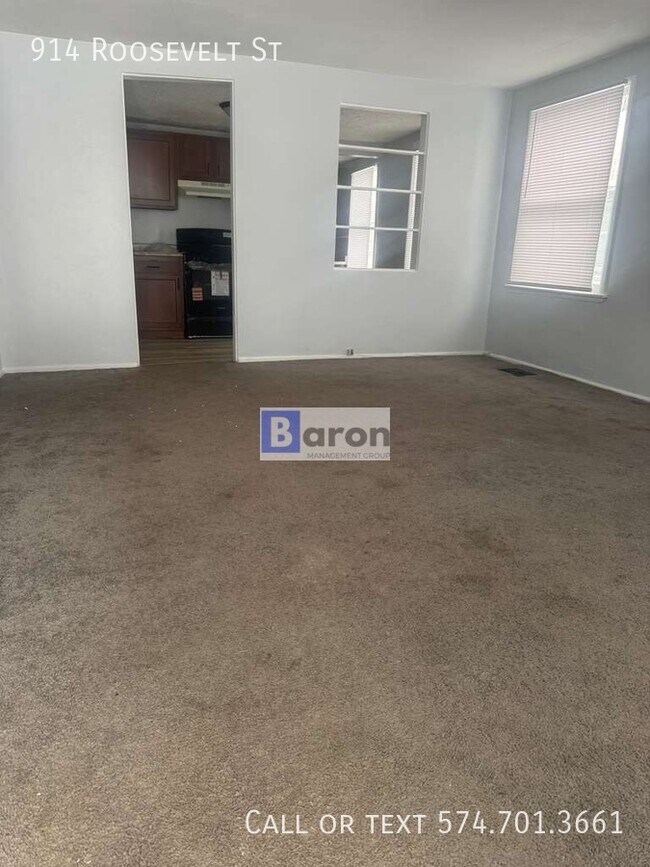 Foto del edificio - 914 Roosevelt St