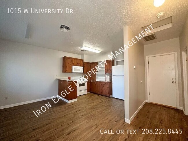 Foto del edificio - 1015 W University Dr