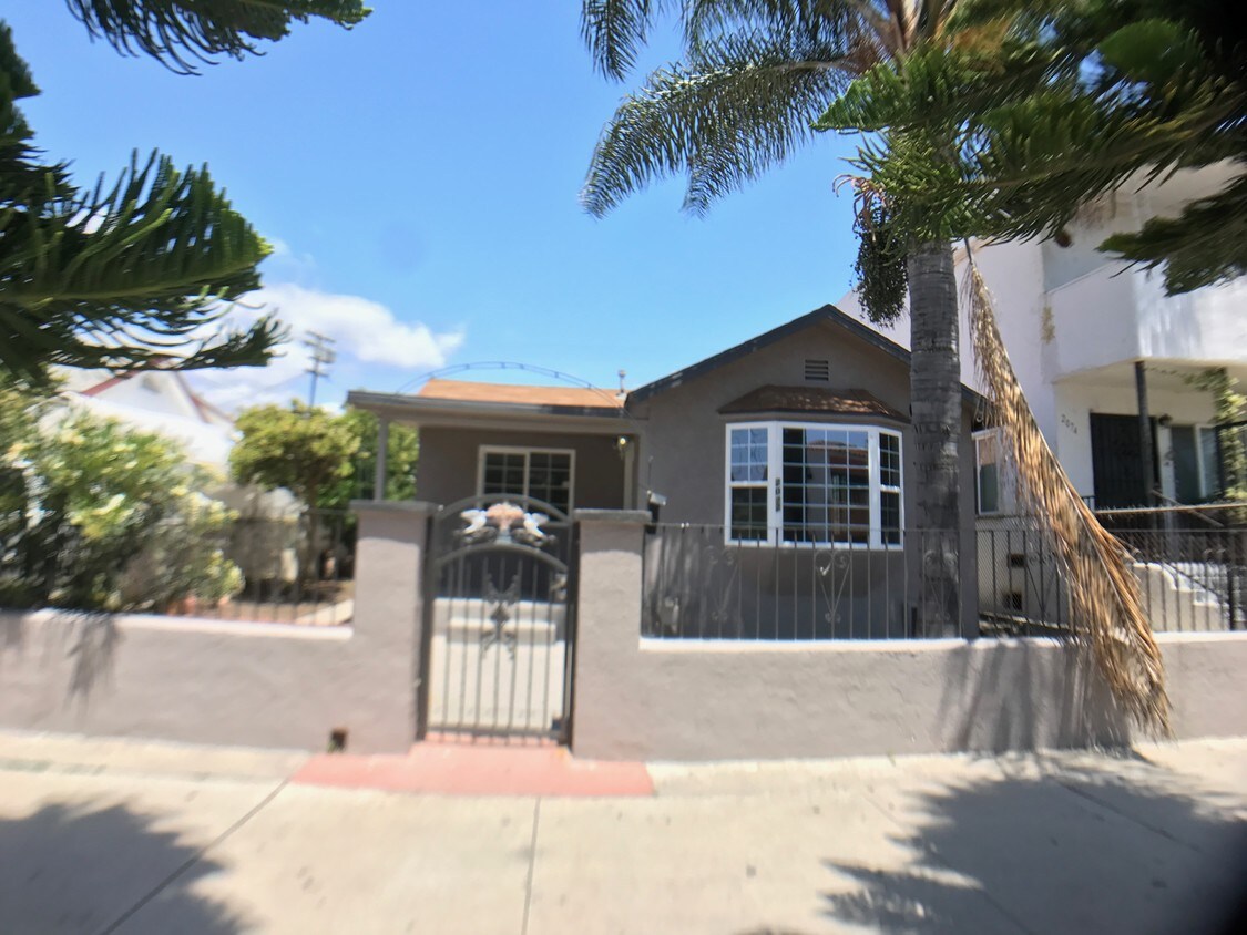 2072 Newton Ave, San Diego, CA 92113 Townhouse for Rent in San Diego