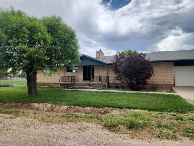 Foto del edificio - 3210 N Bulldog Rd