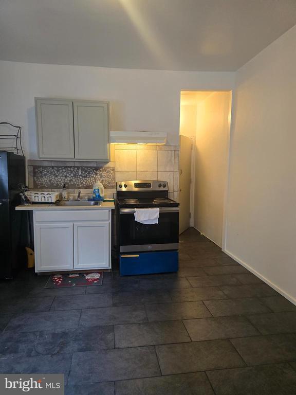 Building Photo - 4328 Frankford Ave