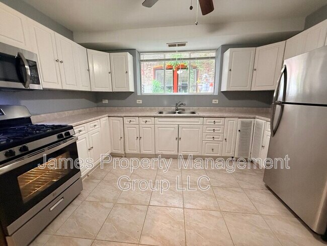 Foto del edificio - 2524 W Cortez St