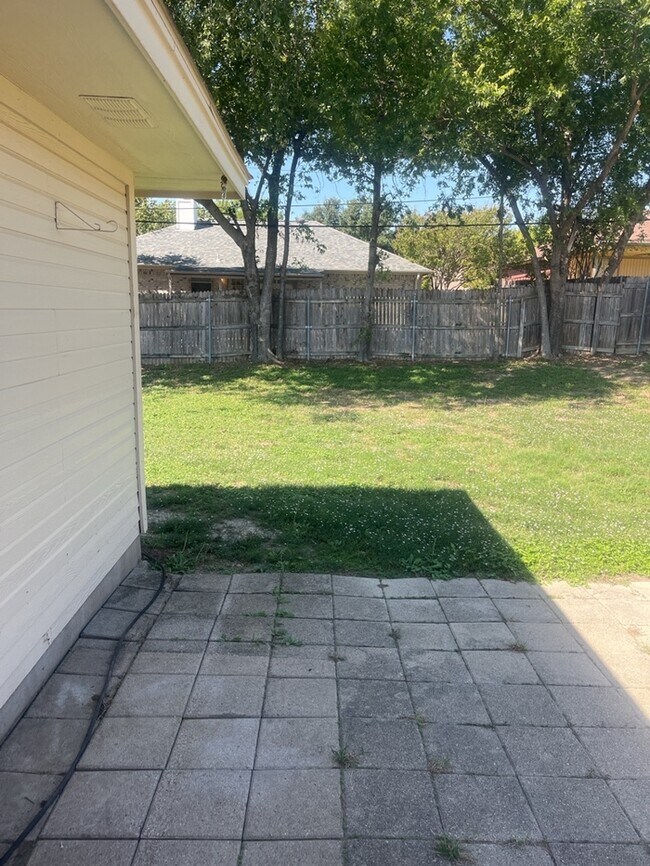 Building Photo - 4913 Brianhill Dr