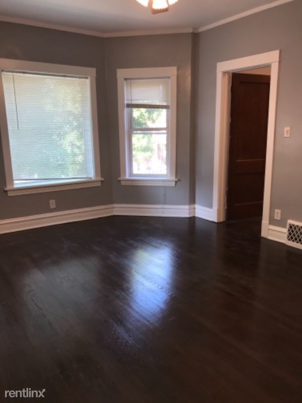 Foto del edificio - 5027 W Sunnyside Ave