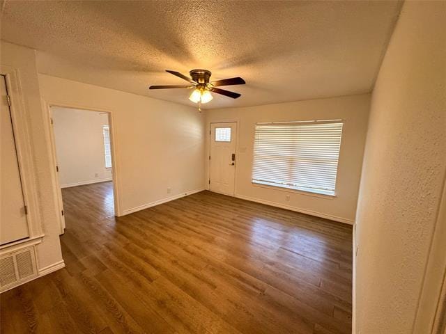 Building Photo - 910 S Austin St