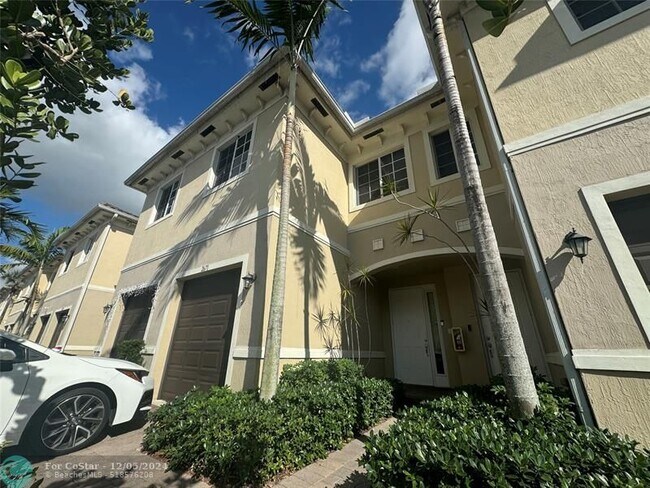 Foto del edificio - 2675 SW 81st Terrace