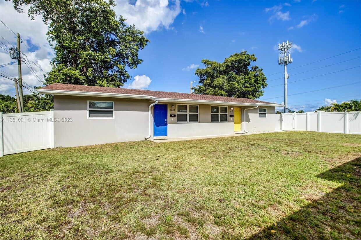 2619 NW 9th Ave Unit 2, Wilton Manors, FL 33311 Room for Rent in