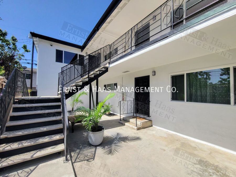 Primary Photo - Beautifully Remodeled 2 Bedroom Apartment ...