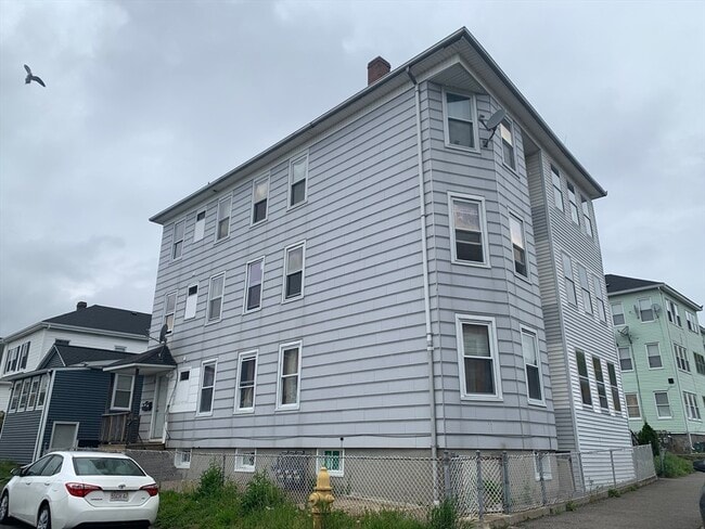 Building Photo - 27 Granby Rd