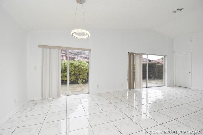 Building Photo - 1456 Waterway Cove Dr