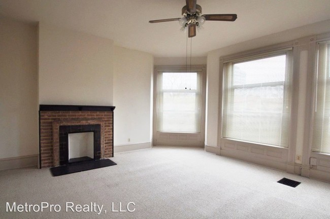 Foto del edificio - 4 br, 2.5 bath House - 933 E. 49th Street