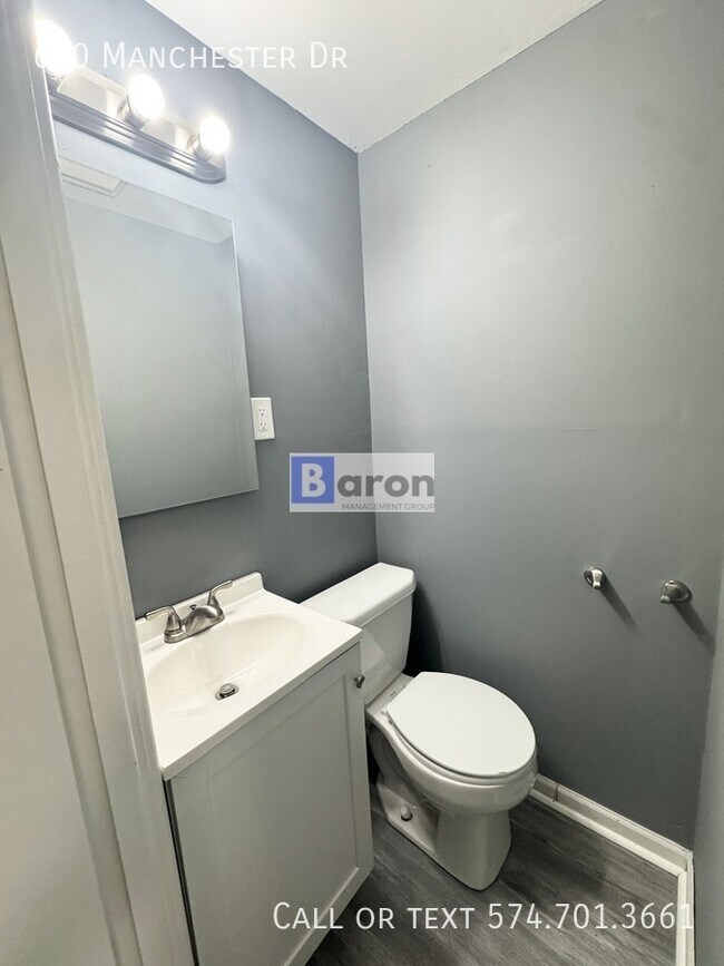 Foto del edificio - 610 Manchester Dr