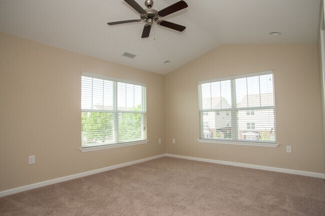 Foto del edificio - 1625 Elmwood Ct