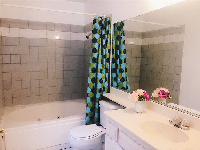 Foto del edificio - 1620 S Bentley Ave