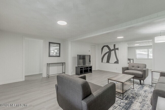 Foto del edificio - 1059 Little Ruth Rd