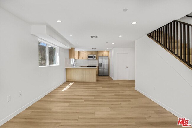 Foto del edificio - 10826 Hesby St