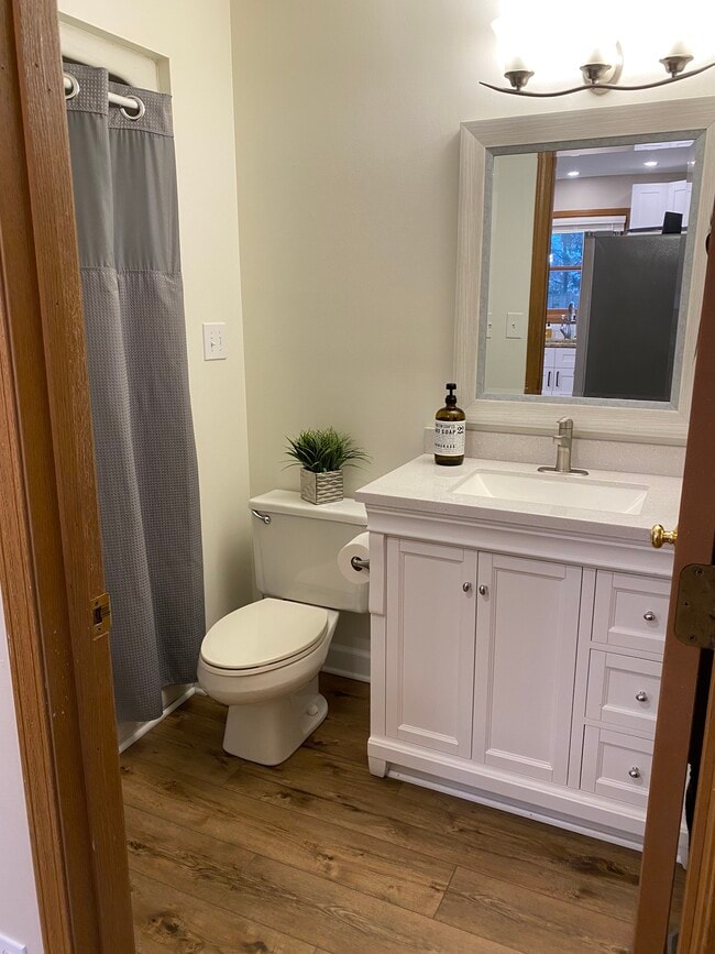 Brand New Bathroom - 637 W Briarknoll Ct