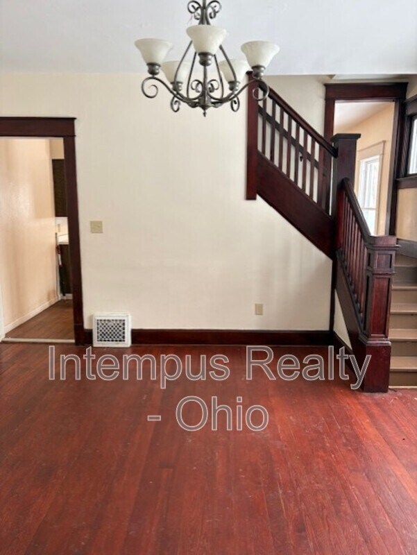 Foto del edificio - 241 Sexton St