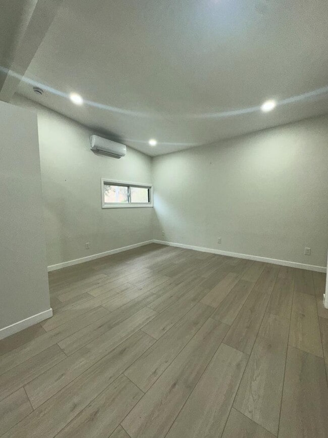 Foto del edificio - 6288 Broadmoor Dr