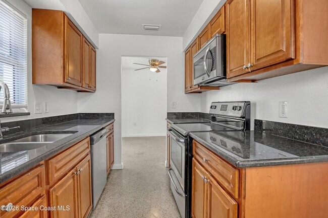 Building Photo - 4430 Barnsdale Dr