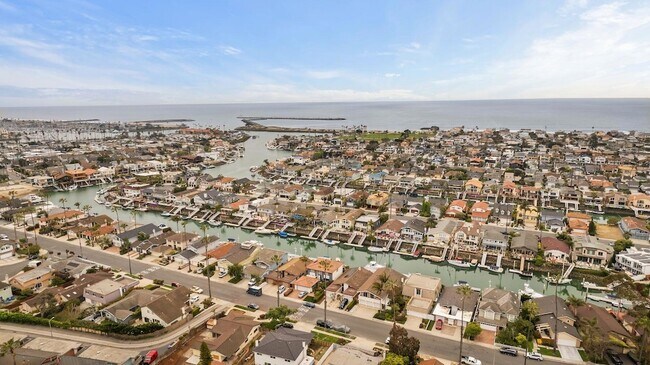 Foto del edificio - 2957 Seaview Ave
