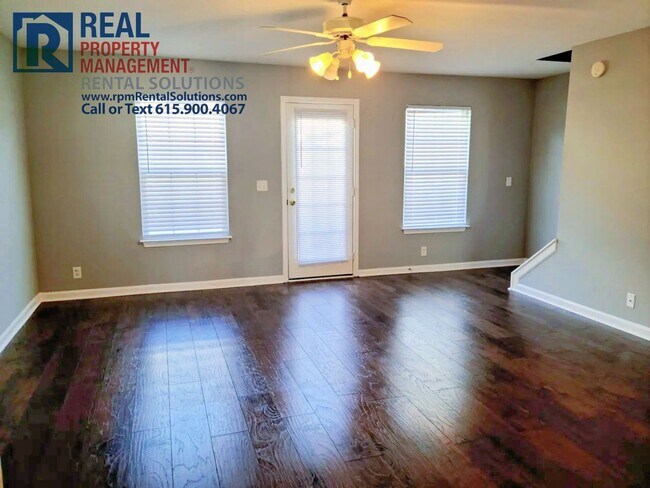 Foto del edificio - Great 3 bedroom townhome off S. Church!