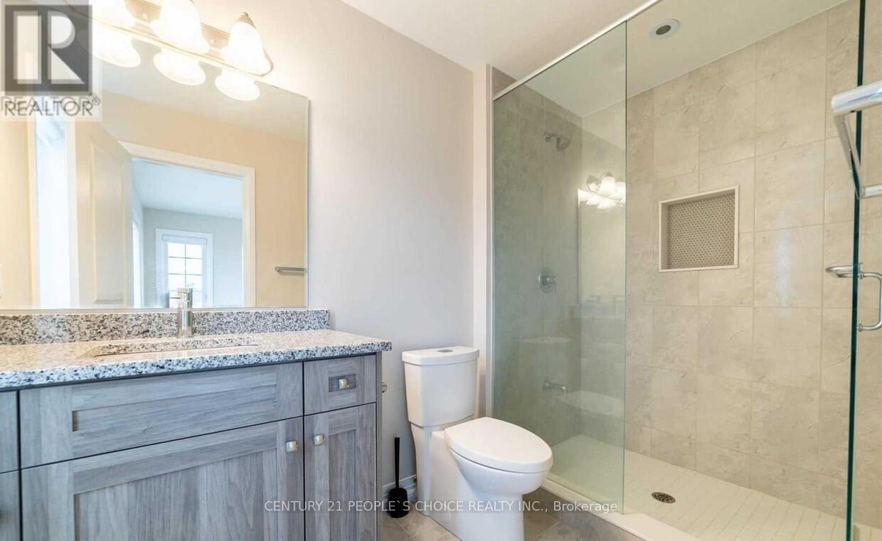Photo principale - 122 Monarch Woods Dr