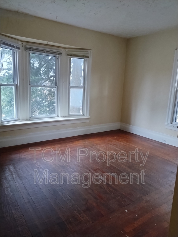 Building Photo - 511 Wildwood Ave
